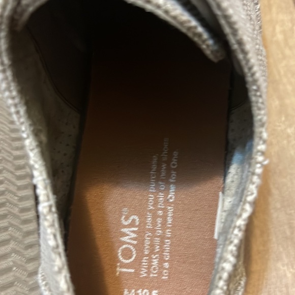 TOMS shoe - Picture 4 of 7